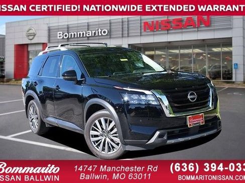Certified 2025 Nissan Pathfinder SL w/ SL Premium Package FWD image 1