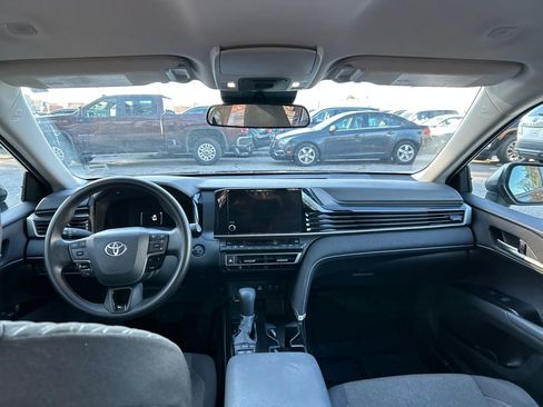 Used 2025 Toyota Camry LE image 22