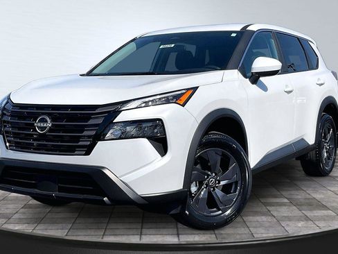 New 2026 Nissan Rogue SV FWD image 2