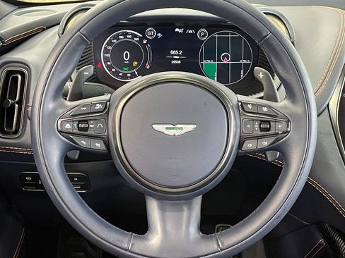 Used 2022 Aston Martin DBX AWD/4WD image 31