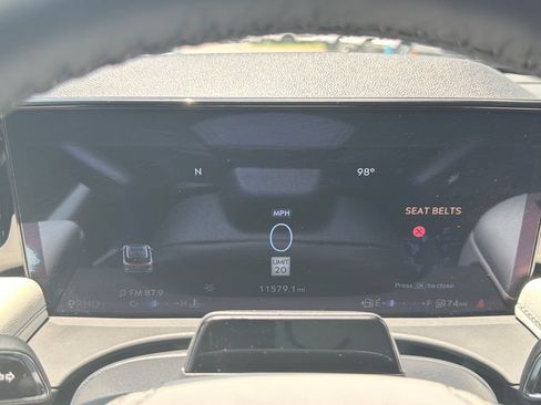 Used 2025 Lincoln Aviator Reserve w/ Luxury Package RWD image 23