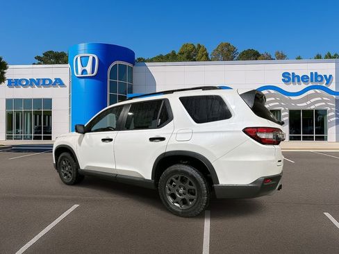 New 2025 Honda Pilot TrailSport image 6