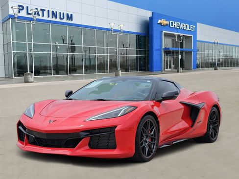 Used 2024 Chevrolet Corvette Z06 RWD image 2