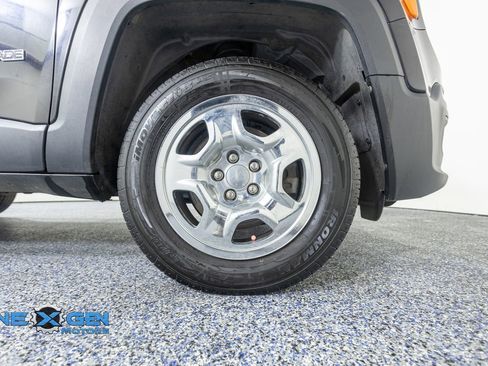 Used 2016 Jeep Renegade Sport w/ Power & Air Group image 41