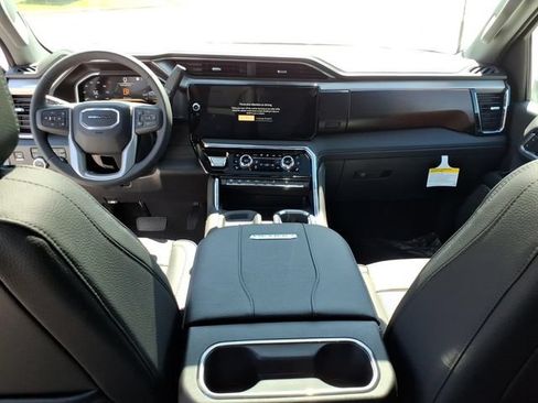 New 2026 GMC Sierra 3500 Denali w/ Denali Reserve Package AWD/4WD image 12