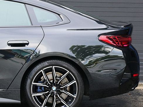 Used 2026 BMW M440i RWD image 17
