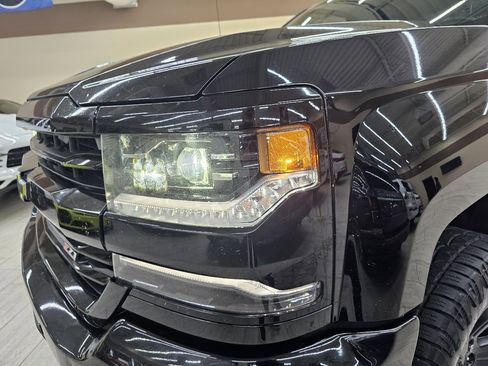 Used 2017 Chevrolet Silverado 1500 LTZ Z71 w/ LTZ Plus Package image 10