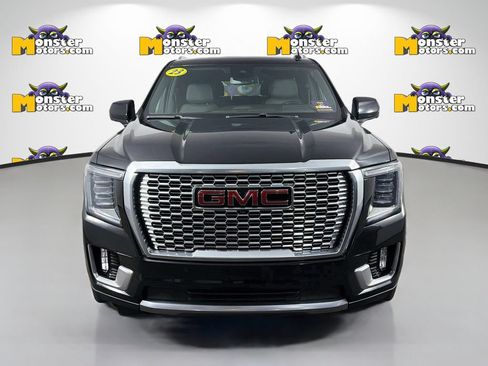 Used 2023 GMC Yukon Denali w/ LPO, Floor Liner Package AWD/4WD image 2