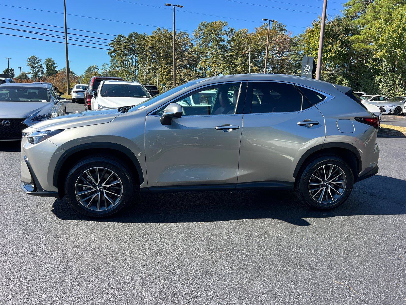 Certified 2025 Lexus NX 250 FWD w/ Accessory Package (Z1) image 8