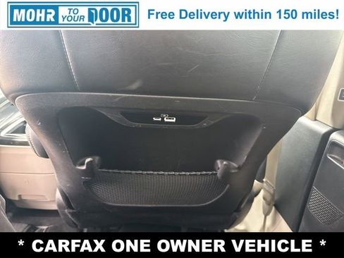 Used 2023 Chrysler Pacifica Touring-L image 29