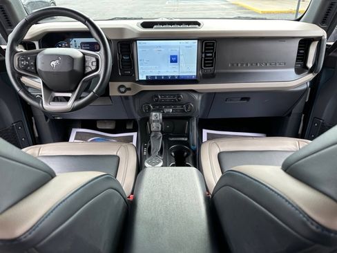 Used 2022 Ford Bronco Wildtrak image 17