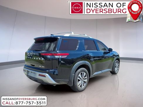 Used 2023 Nissan Pathfinder SL AWD/4WD image 3