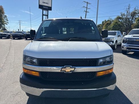 Used 2023 Chevrolet Express 2500 w/ Driver Convenience Package image 8