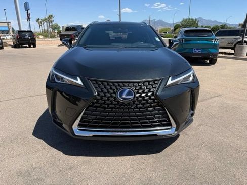 Used 2021 Lexus UX 250h w/ Accessory Package (Z1) AWD/4WD image 2