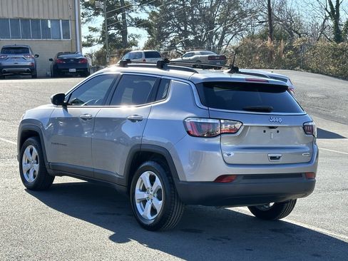 Used 2020 Jeep Compass Latitude image 6