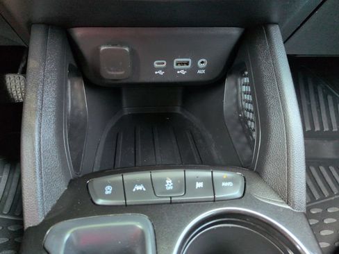 Used 2022 Chevrolet TrailBlazer LT AWD/4WD image 20