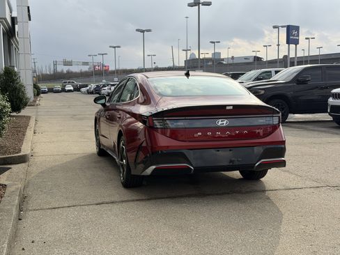New 2026 Hyundai Sonata SEL FWD image 7