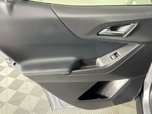 Used 2026 Chevrolet Equinox LT FWD image 24