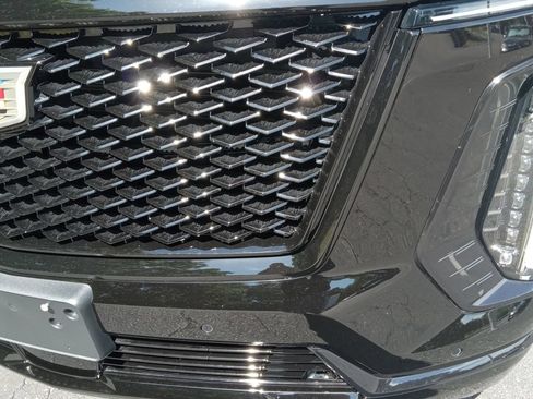 Certified 2026 Cadillac Escalade Platinum Sport AWD/4WD image 8