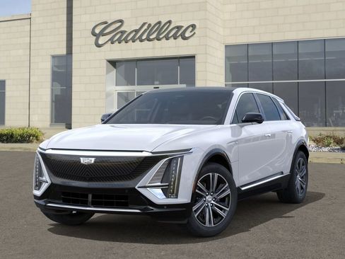 New 2026 Cadillac Lyriq Luxury w/ LPO, Floor Liner Package AWD/4WD image 6