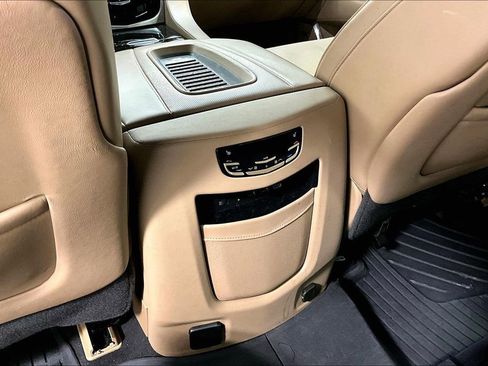 Used 2020 Cadillac Escalade Platinum image 24