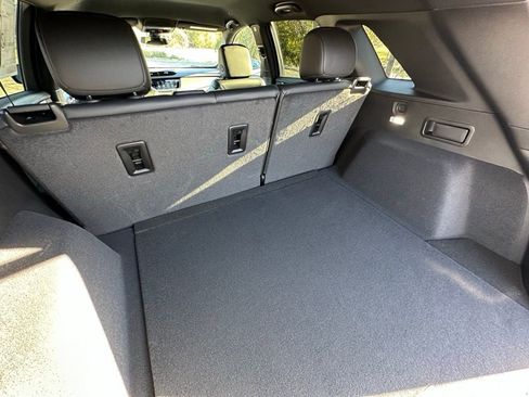 New 2026 Cadillac XT5 Luxury image 16