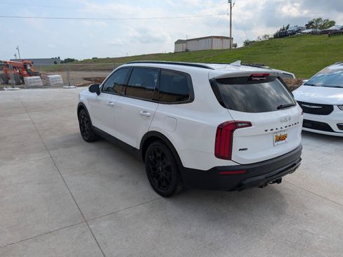 Used 2022 Kia Telluride SX w/ SX Prestige Package AWD/4WD image 15