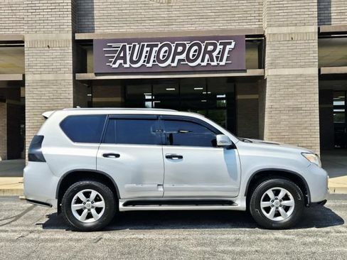 Used 2013 Lexus GX 460 w/ Comfort Plus Pkg AWD/4WD image 4