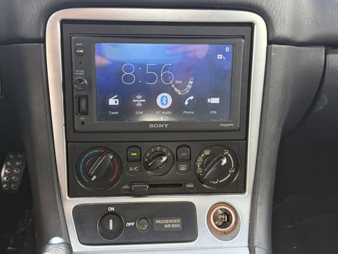 Used 2003 MAZDA MX-5 Miata LS image 12