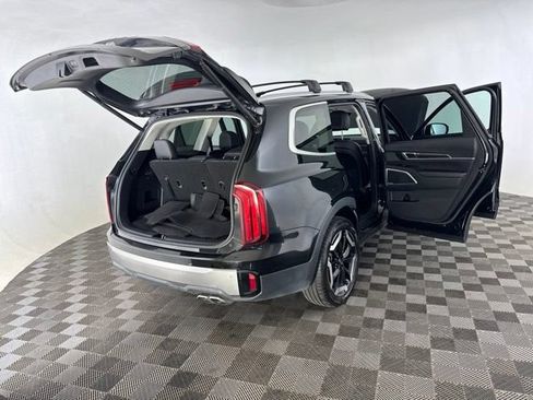 Certified 2025 Kia Telluride S AWD/4WD image 16