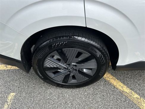 Certified 2025 Nissan Murano SL image 12