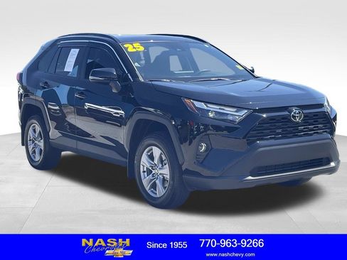 Used 2025 Toyota RAV4 XLE w/ Convenience Package FWD image 1