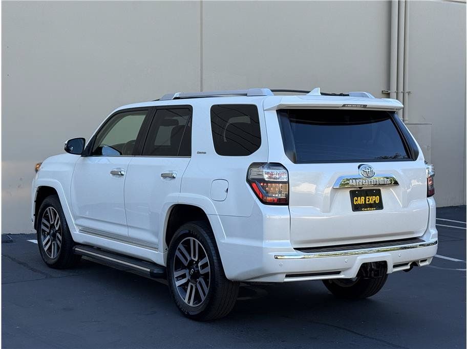 Used 2018 Toyota 4Runner Limited AWD/4WD image 4