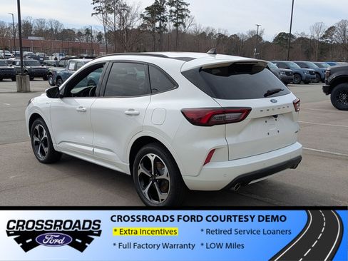 New 2025 Ford Escape ST-Line Elite image 6