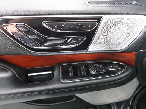 Used 2021 Lincoln Navigator L Reserve image 9