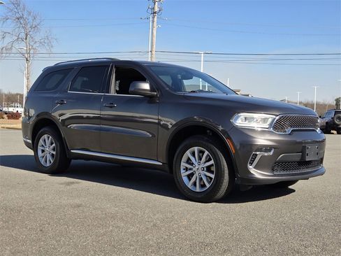 Used 2021 Dodge Durango SXT image 4