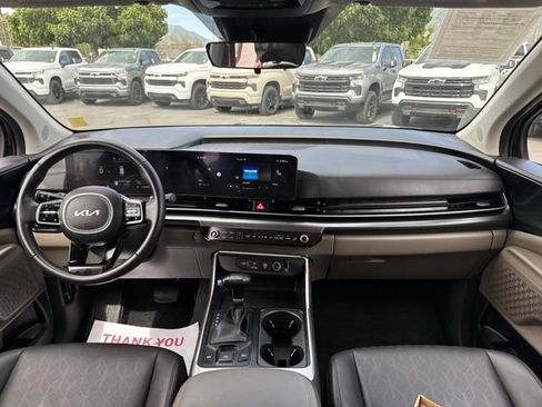 Used 2026 Kia Carnival FWD image 11