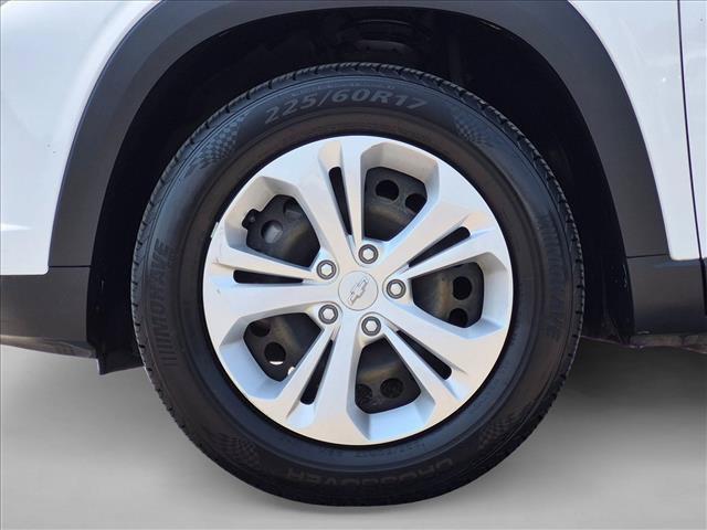 Used 2024 Chevrolet Trax LS w/ Driver Confidence Package FWD image 24