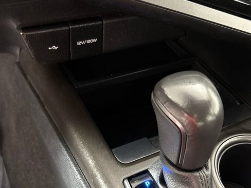 Used 2024 Toyota Camry SE FWD image 33