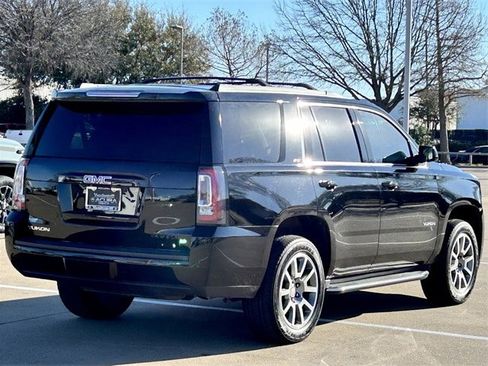 Used 2018 GMC Yukon SLT w/ Open Road Package image 4