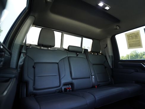 Used 2025 Chevrolet Silverado 2500 LT w/ Trail Boss Package AWD/4WD image 12