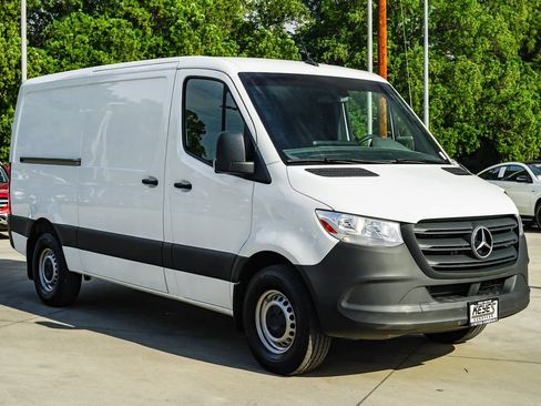 Used 2023 Mercedes-Benz Sprinter 2500 image 5