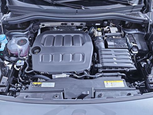 New 2025 Volkswagen Tiguan SE R-Line image 22