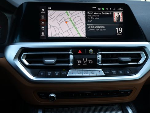 Used 2022 BMW 440i xDrive M440i xDrive w/ Premium Package image 28