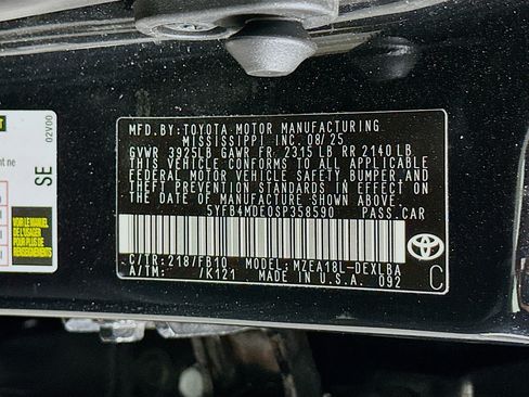 Used 2025 Toyota Corolla LE FWD image 12
