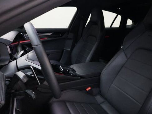 Used 2024 Porsche Panamera 4 image 79