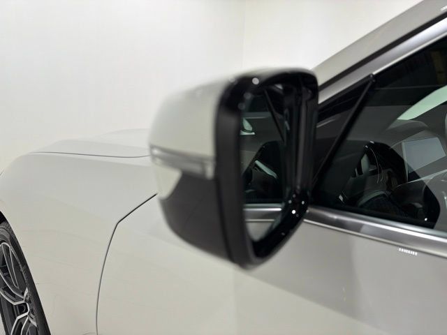Used 2020 BMW 330i xDrive Sedan w/ Convenience Package AWD/4WD image 9