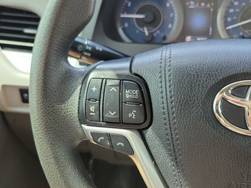 Used 2020 Toyota Sienna LE FWD image 20