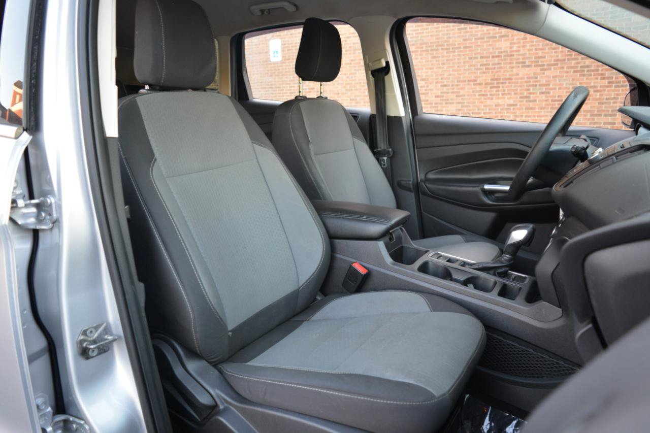 Used 2018 Ford Escape SE FWD image 17