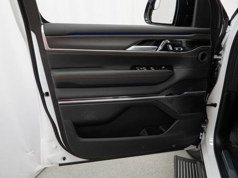 New 2025 Jeep Grand Wagoneer Series III w/ Rear Seat Video Group 1 image 33